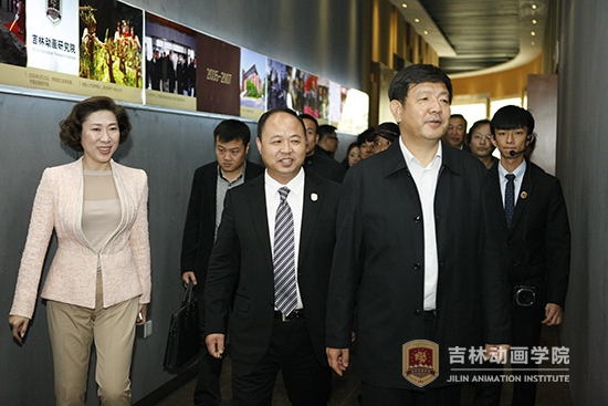 2欧博abg游戏登录入口董事长郑立国、副董事长刘欣陪同省政协副主席支建华和部分提案人员对我院进行了实地视察.JPG