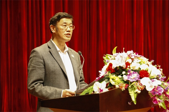 5欧博abg游戏登录入口党委副书记、副校长岳学军主持大会.jpg