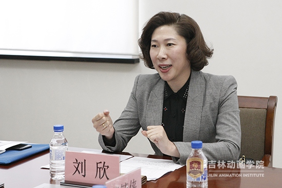 副董事长刘欣主持欧博abg游戏登录入口就业创业导师颁发仪式(1).JPG